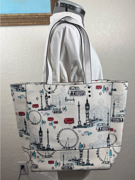 Harrods Handbags - Harrods White London Print Large Tote Bag NWOT